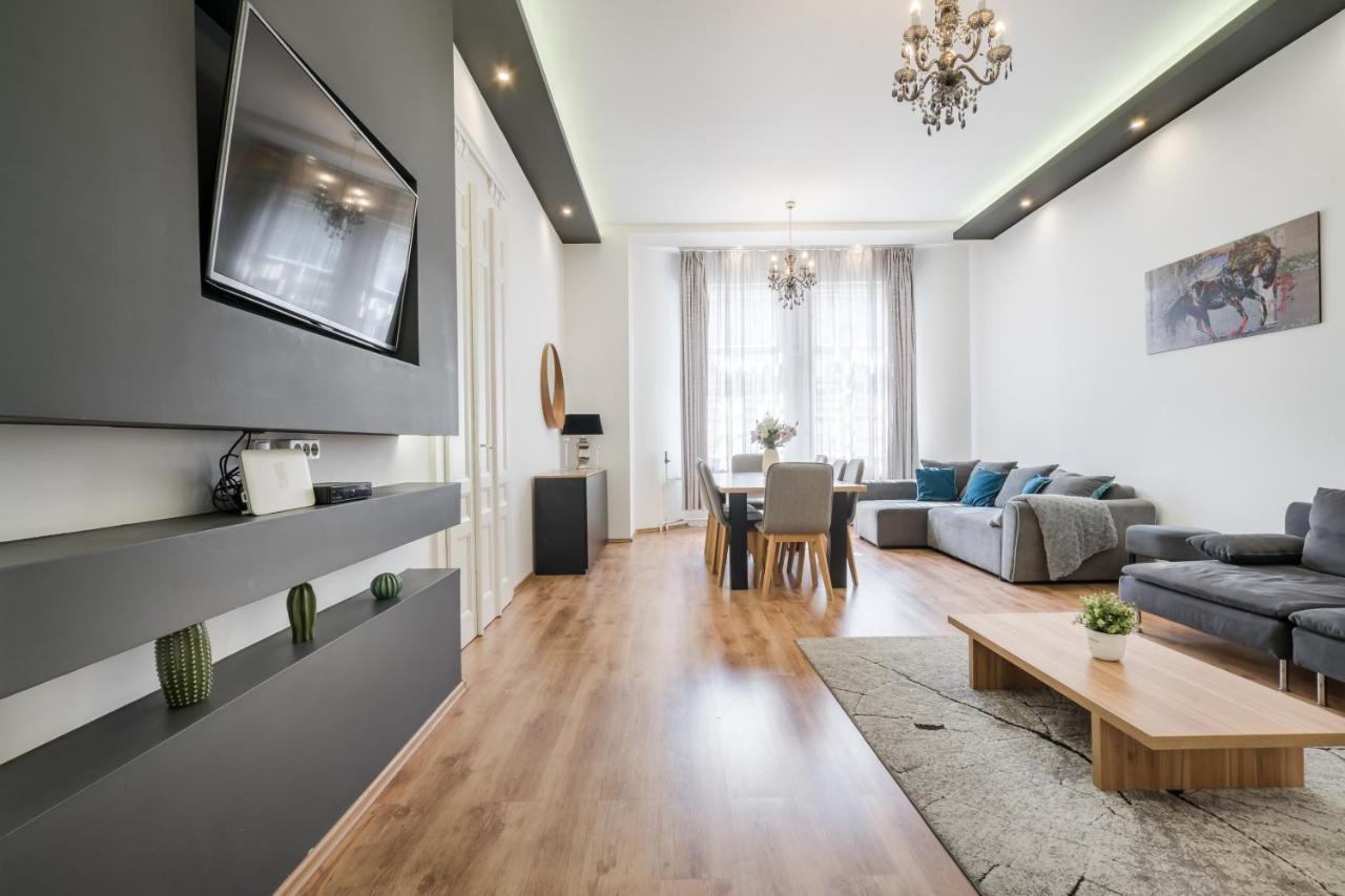 Real Apartments Zichy Budapeste Exterior foto